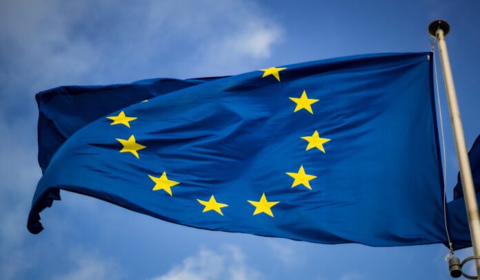 bander union europea ayudas a autónomos y empresas